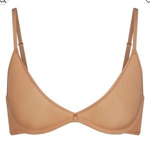 New never warn SKIMS bra. WEIGHTLESS SCOOP BRA | OCHRE - OCHRE / 30 / C